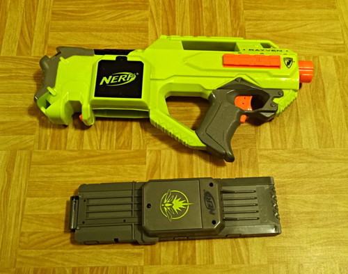 Nerf rayven mit magazin - rayven,