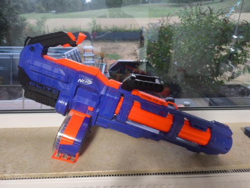 Nerf elite blaster titan 50 - elite,