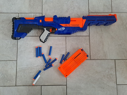 Nerf elite delta trooper - delta, dart