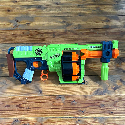 Nerf zombie strike - zombie, doominator