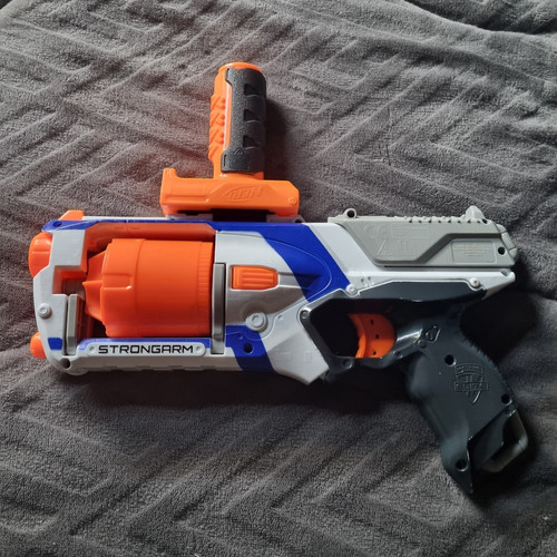 Nerf strike strongarm - n-strike,