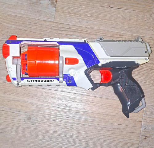 Nerf strike elite strongarm - elite,
