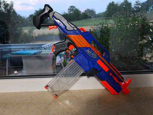 Nerf strike elite - cs-18,